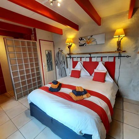 Bed and Breakfast L'Echappée Trémoussante Saint-Barthélemy-de-Vals Exterior foto