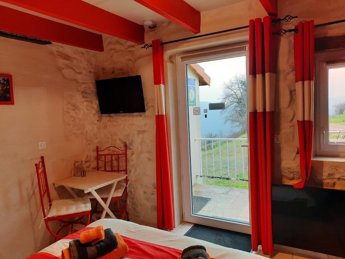 Bed and Breakfast L'Echappée Trémoussante Saint-Barthélemy-de-Vals Exterior foto
