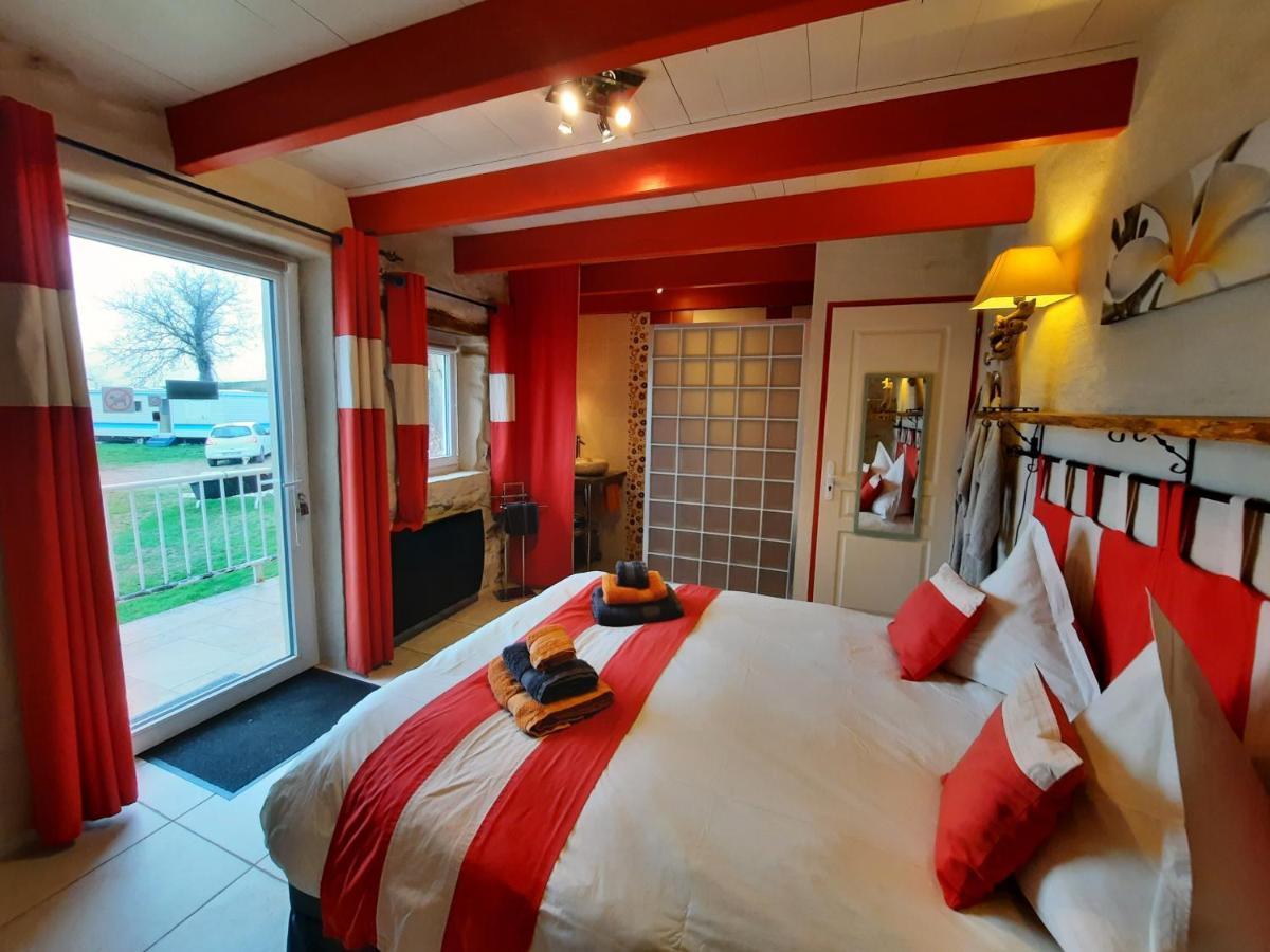 Bed and Breakfast L'Echappée Trémoussante Saint-Barthélemy-de-Vals Exterior foto