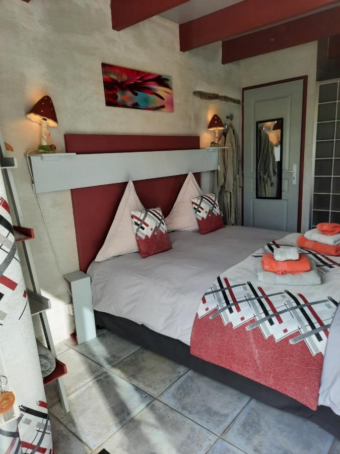 Bed and Breakfast L'Echappée Trémoussante Saint-Barthélemy-de-Vals Exterior foto