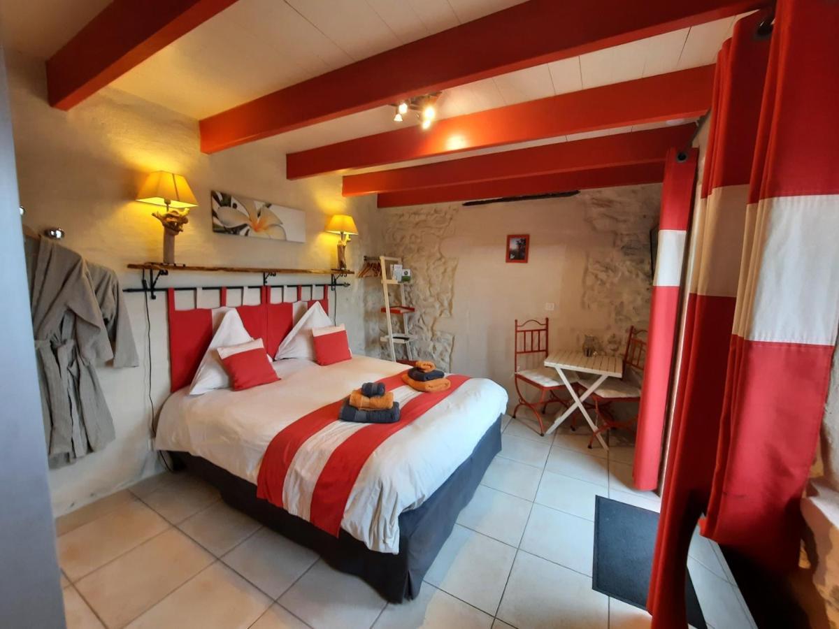 Bed and Breakfast L'Echappée Trémoussante Saint-Barthélemy-de-Vals Exterior foto