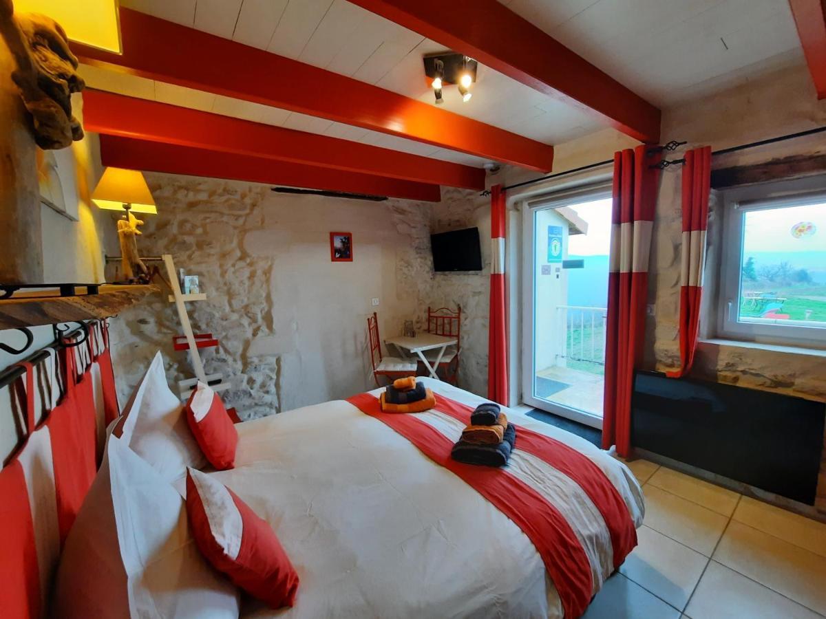 Bed and Breakfast L'Echappée Trémoussante Saint-Barthélemy-de-Vals Exterior foto