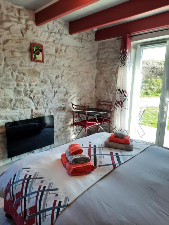 Bed and Breakfast L'Echappée Trémoussante Saint-Barthélemy-de-Vals Exterior foto