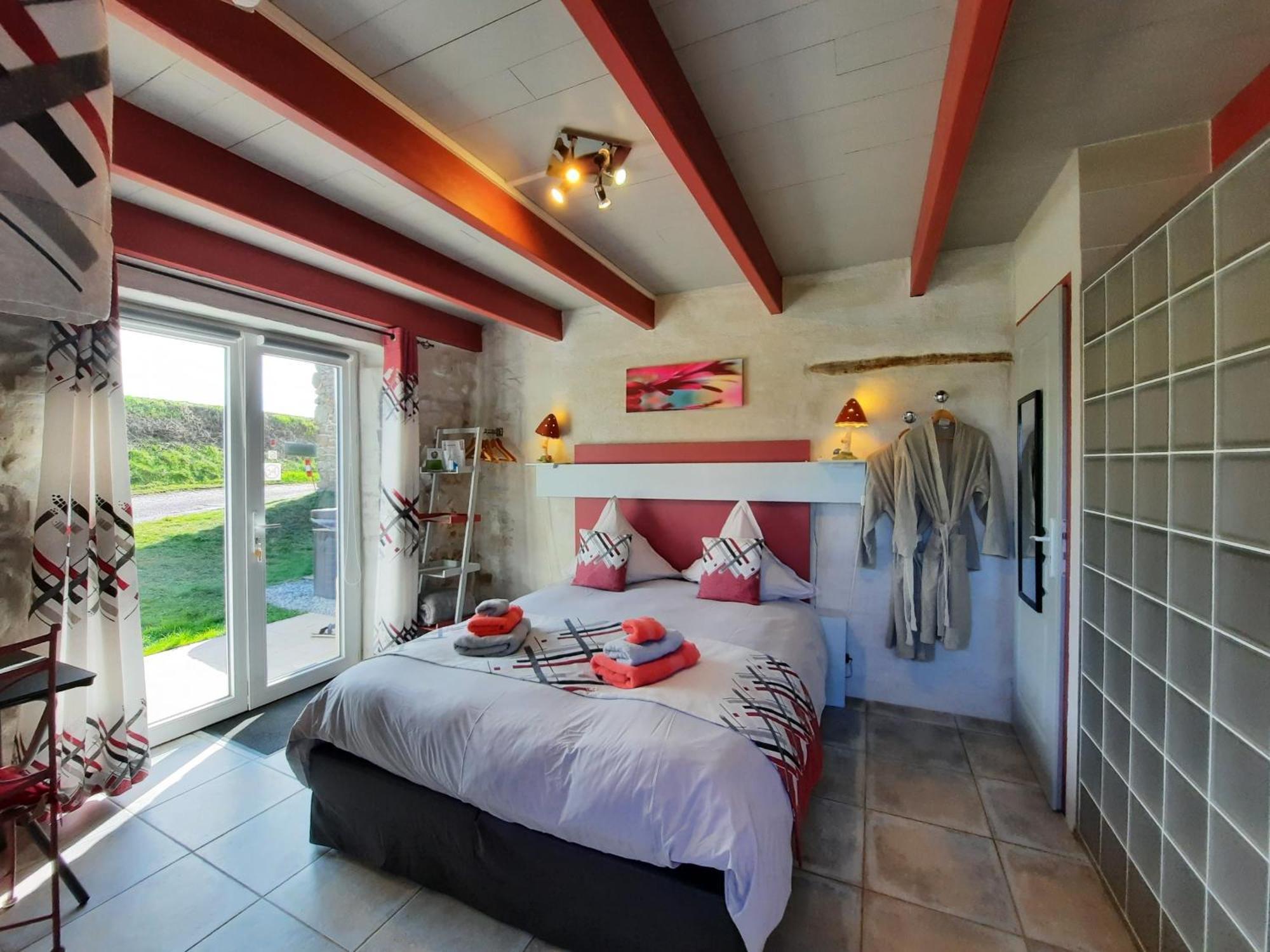 Bed and Breakfast L'Echappée Trémoussante Saint-Barthélemy-de-Vals Habitación foto